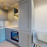 1 Bed Apartment In City Centre