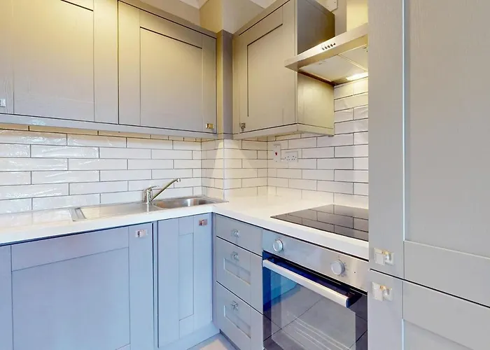 1 Bed Apartment In City Centre