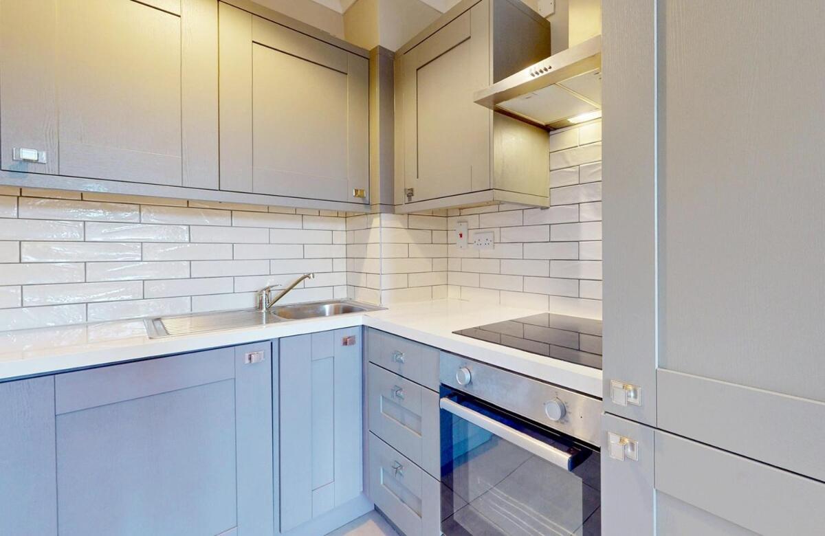 1 Bed In Centre